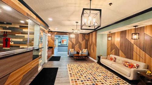 Blaine Hotel | Blaine Town Inn & Suites
