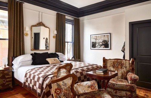 West End Bed & Breakfast | Blind Tiger Portland – Carleton Street