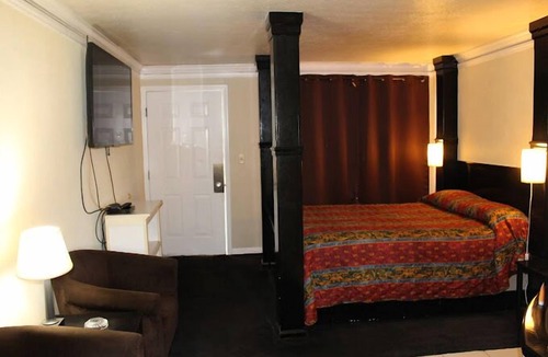 Maxwell Hotel | BlissPoint Inn FKA Motel 6t7