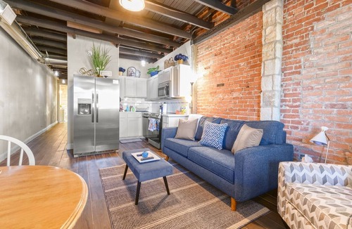 Baird Apartment | Blu Baird