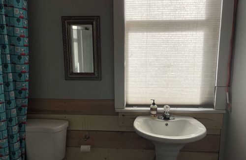 South Bloomingville House | Blue Creek Schoolhouse - Hocking Hills