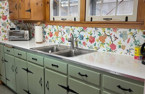 Lexington Cottage | Blue Dolphin Cottage - relax steps away from sandy Lake Huron beaches