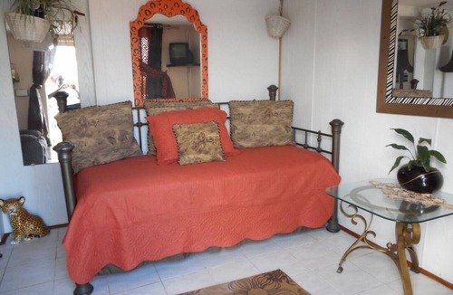 Newcastle-upon-Tyne House | Blue Horizon Guest House - 3-Bedroom