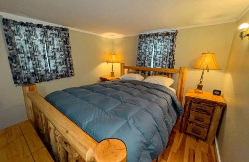 Minocqua House | Blue Lake Cottage - Pet Friendly Rental