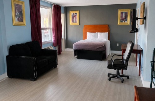 Wichita Hotel | Blue Way Inn & Suites Wichita East