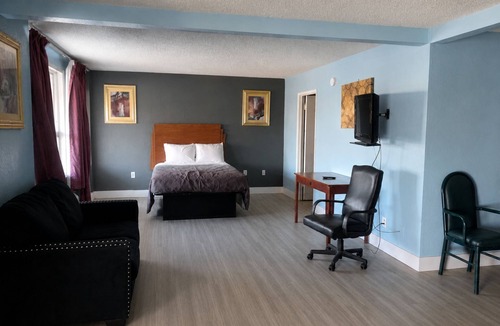 Wichita Hotel | Blue Way Inn & Suites Wichita East