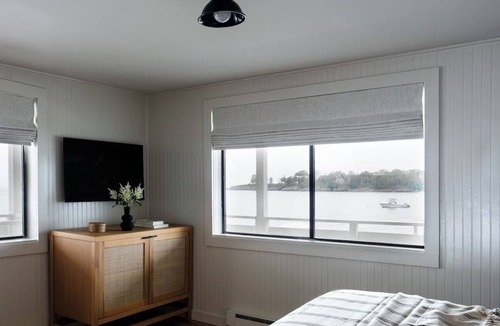 Ocean Point Hotel | Bluebird Ocean Point Inn | Seaward Two-Bedroom Oceanfront Cottage | with Pool