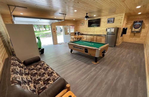 Briggsville Cabin | Bluegill Bungalow-9 Miles To Dells, Pet Friendly