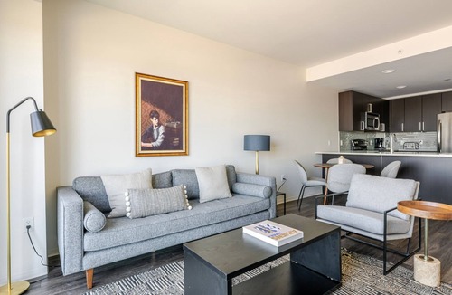 East Cambridge Apartment | Blueground | East Cambridge, balcony, nr Charles River