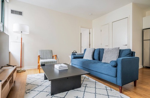 Downtown Boston Apartment | Blueground | Financial District, view, nr Boston Harbor