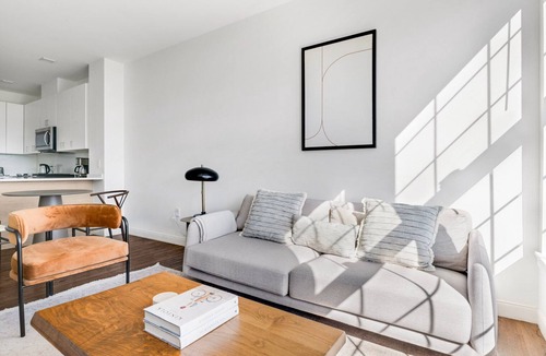 Newtonville Apartment | Blueground | Newtonville, rooftop, nr park