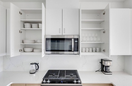 Newtonville Apartment | Blueground | Newtonville, rooftop, nr park
