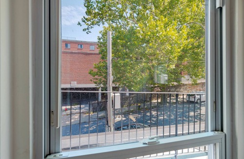 Telegraph Hill Apartment | Blueground | South Boston, washer, nr Castle Island
