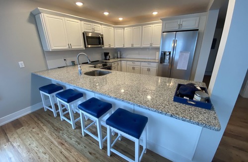 Cedarville Condo | Bluewater Hotel: New Condo in Downtown Cedarville Overlooking Cedarville Bay
