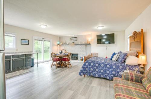 St. Marys Apartment | Boat Dock: Couple's Grand Lake Getaway!