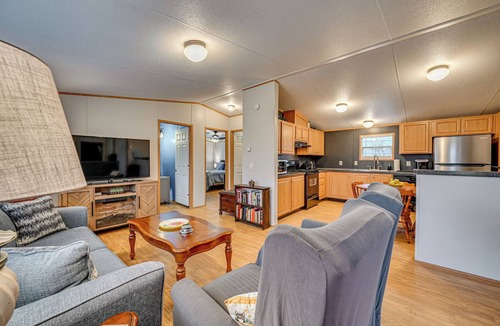 Bronston House | Boat, Fish, Hike & Explore: Cozy Home in Bronston