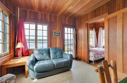 Cedarville House | Boat Rentals, Sand Beach! Les Cheneaux Islands Gem