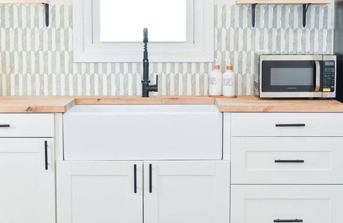 Walnut Creek Apartment | Boho Studio Downtown Amish Country + Scenic Views