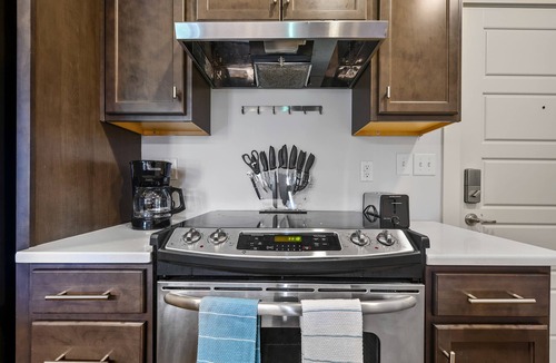 Nashville Apartment | BOHO Suite in East! Free Parking! Peaceful Condo!