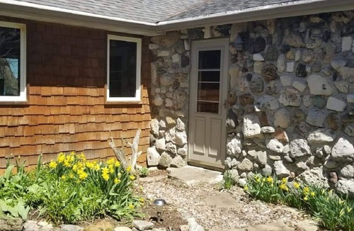 Little Sturgeon House | BOOK 2026 NOW WATERFRONT-ISLAND LIKE- FIRE PIT-SUNRISE SUNSET-RELAX-PRIVATE YARD