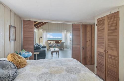 Lake Leelanau House | Boona Vista Lake Michigan Beach Front Cottage