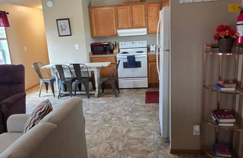 Medora Cabin | Boots Bison Cabin 2 BR 1 B Sleeps 6