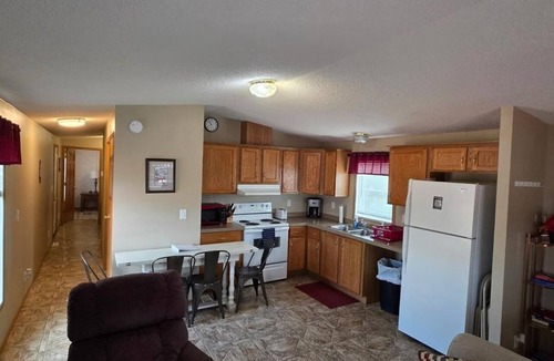 Medora Cabin | Boots Bison Cabin 2 BR 1 B Sleeps 6