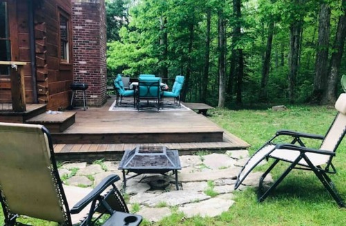 Mount Eden Cabin | Bourbon Country Cabin Loft style cabin, great location to visit KY distilleries