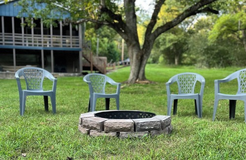 Chaplin House | Bourbon Trail Beaver Lake House Kayaks Canoe Fire Pit Labor Day Keeneland