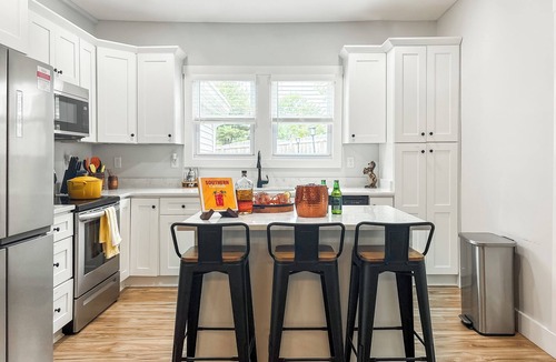 Shelbyville Other | Bourbon Trail Farmhouse w/Hot Tub & Fenced Yard