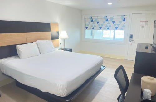 Buzzards Bay Hotel | Bourne Bridge Inn Former Eastern Inn