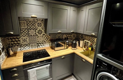 Old Town Apartment | Boutique Castle View 3 Bed, 1 Bath Apartment ​
