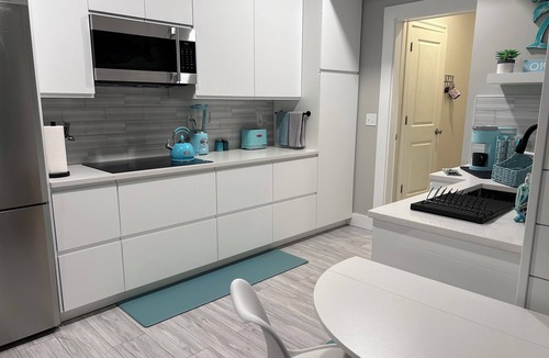 Salisbury Apartment | Boutique Coastal Retreat Near Salisbury Beach-2 Min Drive to beach