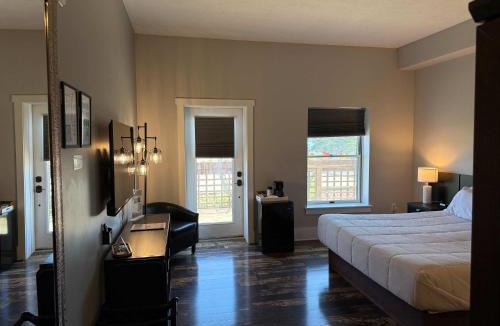 Northport House | Boutique Hotel Room 6