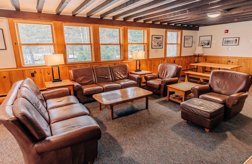 Pinkham's Grant Condo | Boutique Hotel Room, Double Bed, 3 Bunks, Shared Bathroom