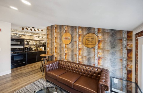 Jackson Hotel | Boutique Hotel | The Bourbon Suite
