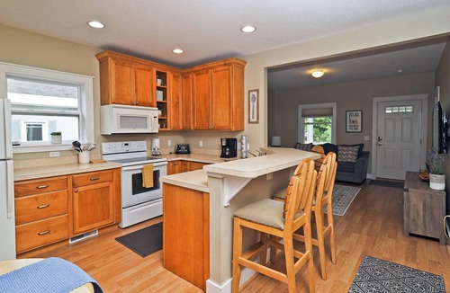 Boyne City House | Boyne City, 4 blocks to Lake Charlevoix, 4 bedrooms, sleeps 13