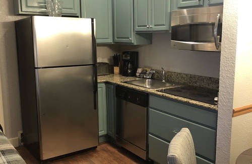 Boyne Falls Villa | Boyne Mountain 1 BR Condo (B), Full Kitchen, in-unit washer/dryer, fireplace