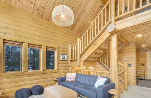 Boyne Falls Cabin | Boyne Mountain Cabin w/ garage close to golf, ski in/out clean, cozy & stylish!
