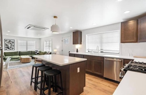 Boyne Falls House | Boyne Mountain Getaway Sleeps 4!