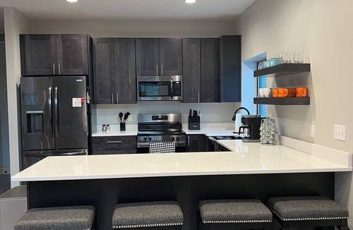 Bellaire House | Brand New 3-bedroom home with WiFi, AC ,on Schuss Mountain GC -Hole#2