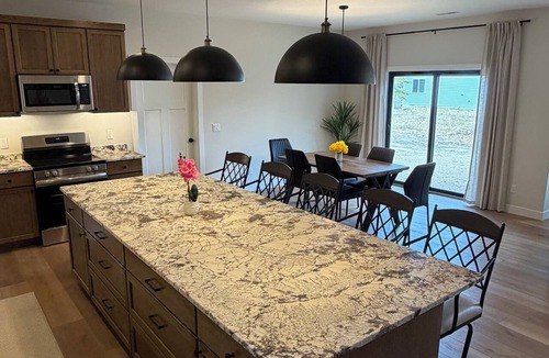 Breezy Point House | Brand New 4 Bedroom Cabin in Breezy Point with Game Room