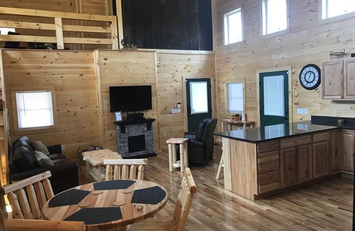 Hamden Cabin | BRAND NEW cabin, Whitetail Hollow!