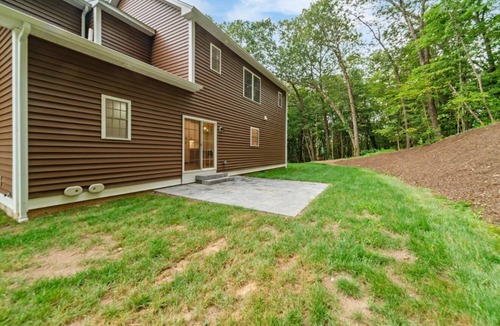 Bristol House | Brand New Charming 3-bedroom house with AC in Bristol awaits you