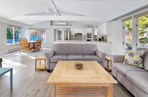 Wellfleet House | BRAND NEW LISTING! Indian Neck 3BD-A/C, Big Deck, Outdoor Shower, Less than a Mile to Burton Baker Beach