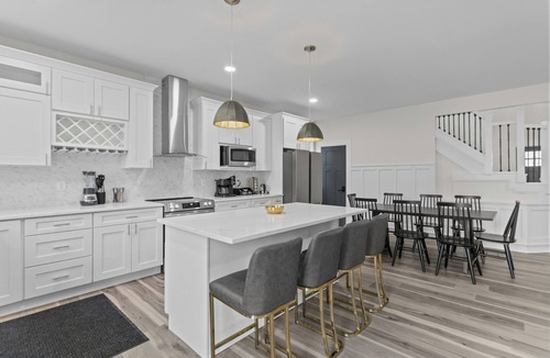 Mapleton/Fall Creek House | Brand New Stylish 4BR + office + mins to Lucas Oil Stadium