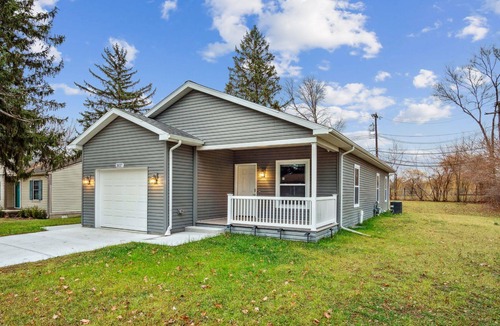 Ann Arbor House | Brand New Vibrant Retreat! 10 min from Michigan Staduim