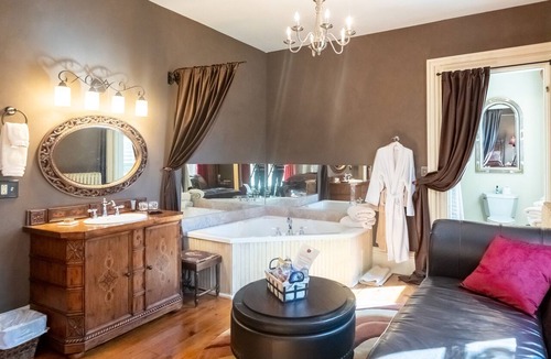 Oshkosh Bed & Breakfast | Braywood Inn