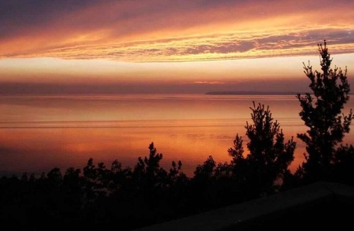 Glen Arbor House | Breathtaking Views of Lake Michigan. Near Sleeping Bear Dunes