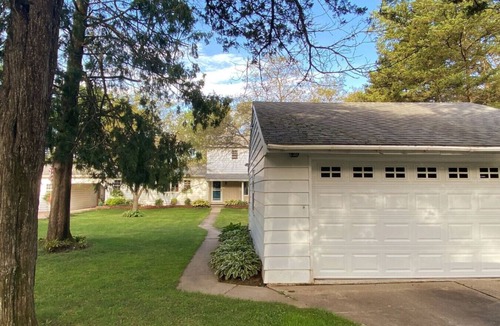 Wisconsin Dells House | Breezeway Bay: Waterfront Full House